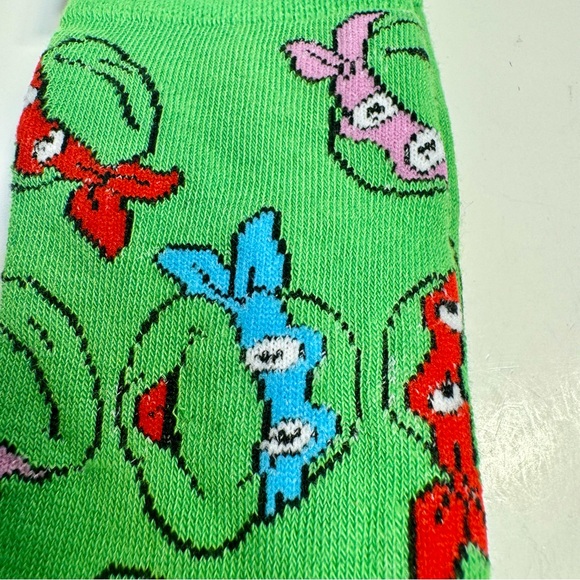 NWT. Teenage Mutant Ninja Turtles Crew Socks Size 6-12 Nickelodeon Green. - Picture 3 of 8